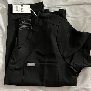 Black Caterina Figs top size L with one pocket